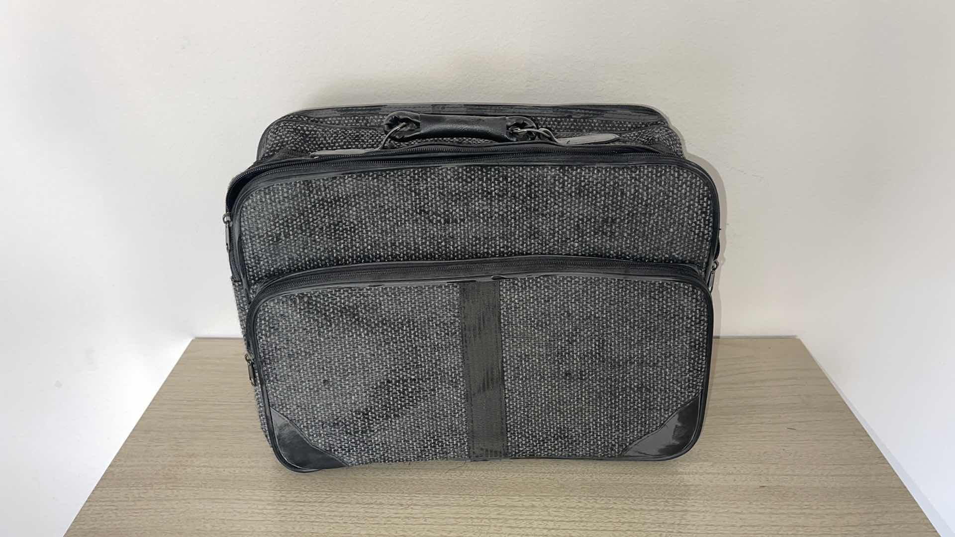 Photo 1 of 2 PC LUGGAGE SET