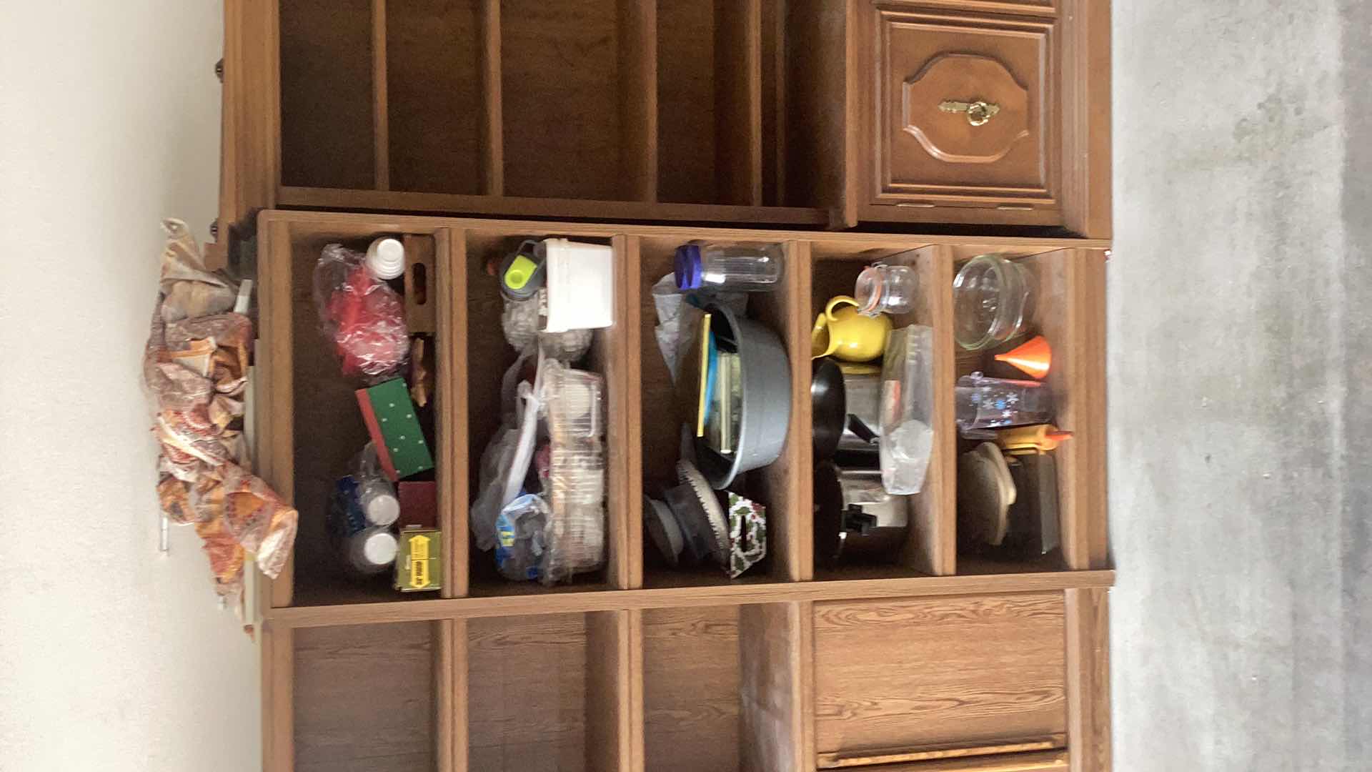 Photo 1 of CONTENTS OF SHELVES