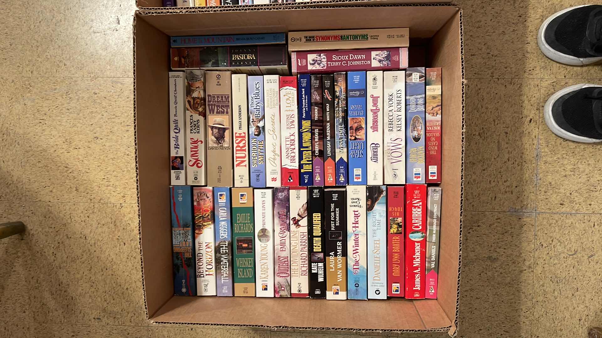Photo 1 of PAPERBACK BOOKS - LARGE ASSORTMENT