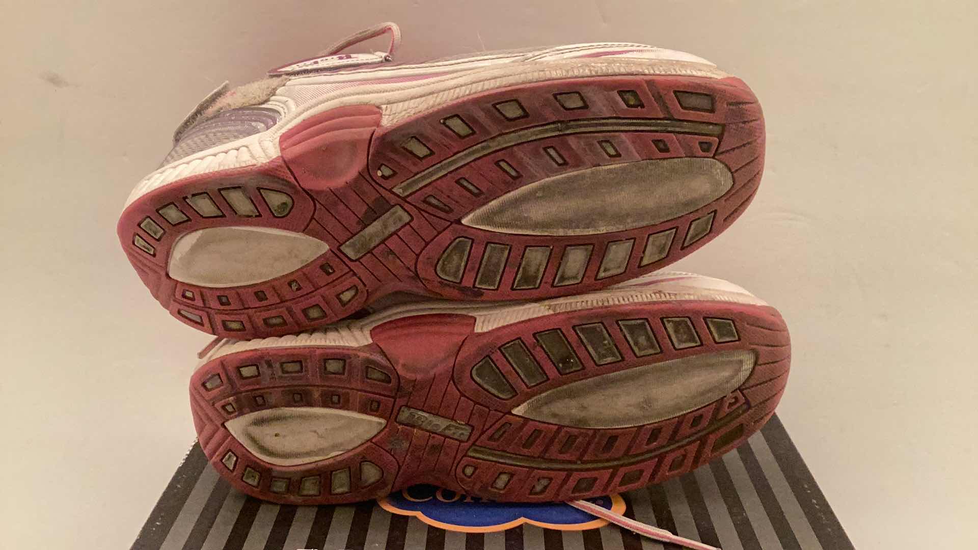 Photo 1 of DR. COMFORT SHOES SIZE 6.5