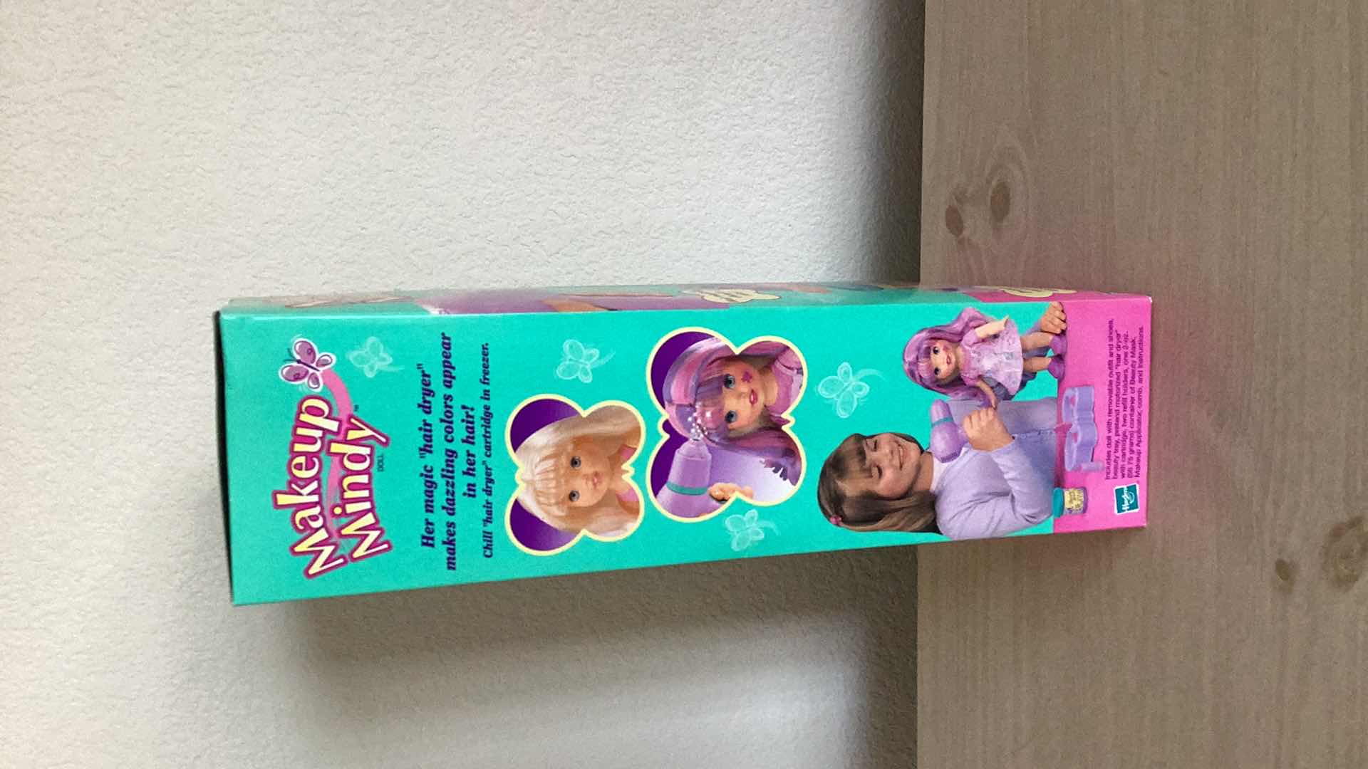 Photo 1 of MAKE UP MINDY DOLL & ACCESSORIES