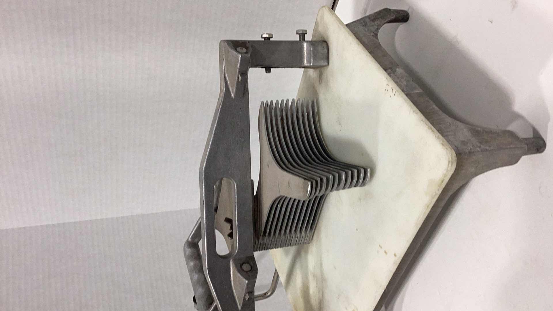 Photo 1 of TOMATO SLICER MISSING HOLDER