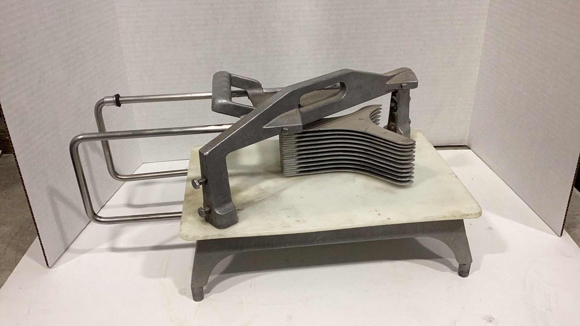 Photo 1 of TOMATO SLICER MISSING HOLDER