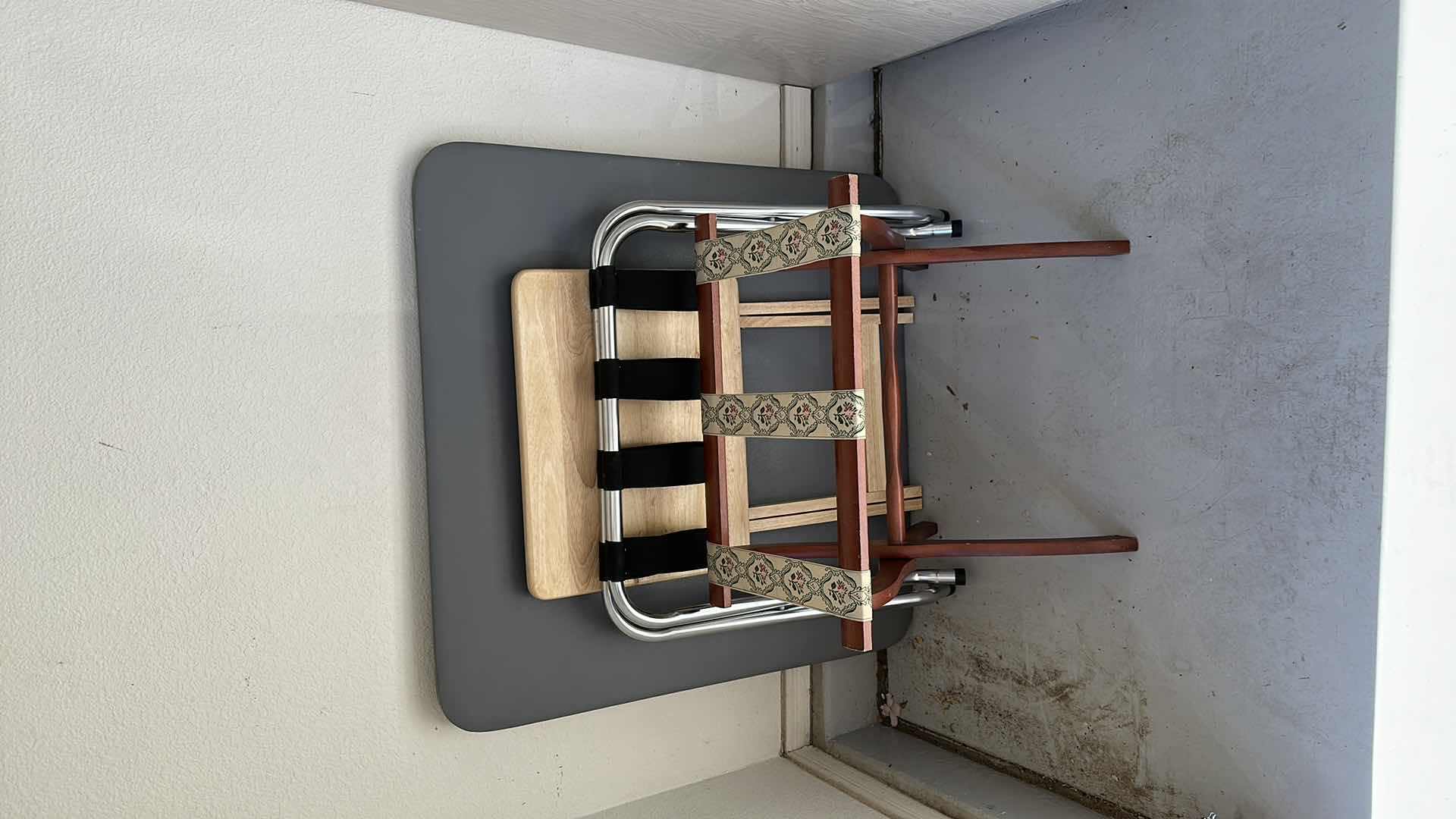 Photo 1 of HOUSEHOLD ITEMS