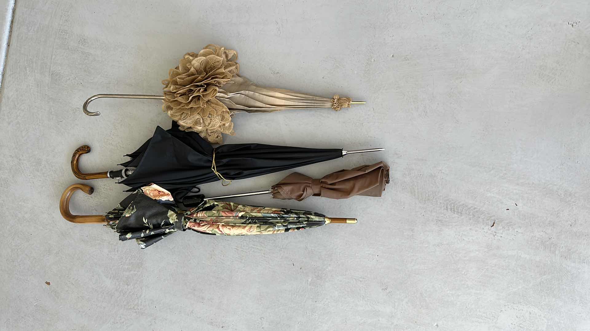 Photo 5 of 4-UMBRELLAS