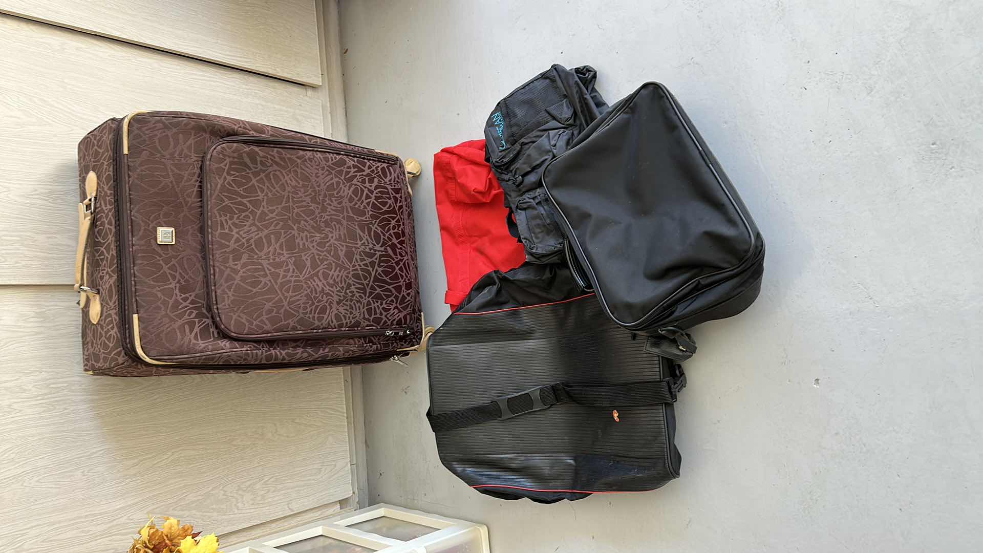 Photo 1 of SUITCASES AND CARRY ON BAGS