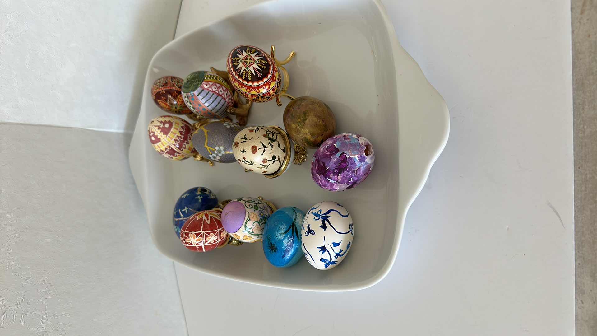 Photo 4 of COLLECTIBLE EGGS & EGG WREATH