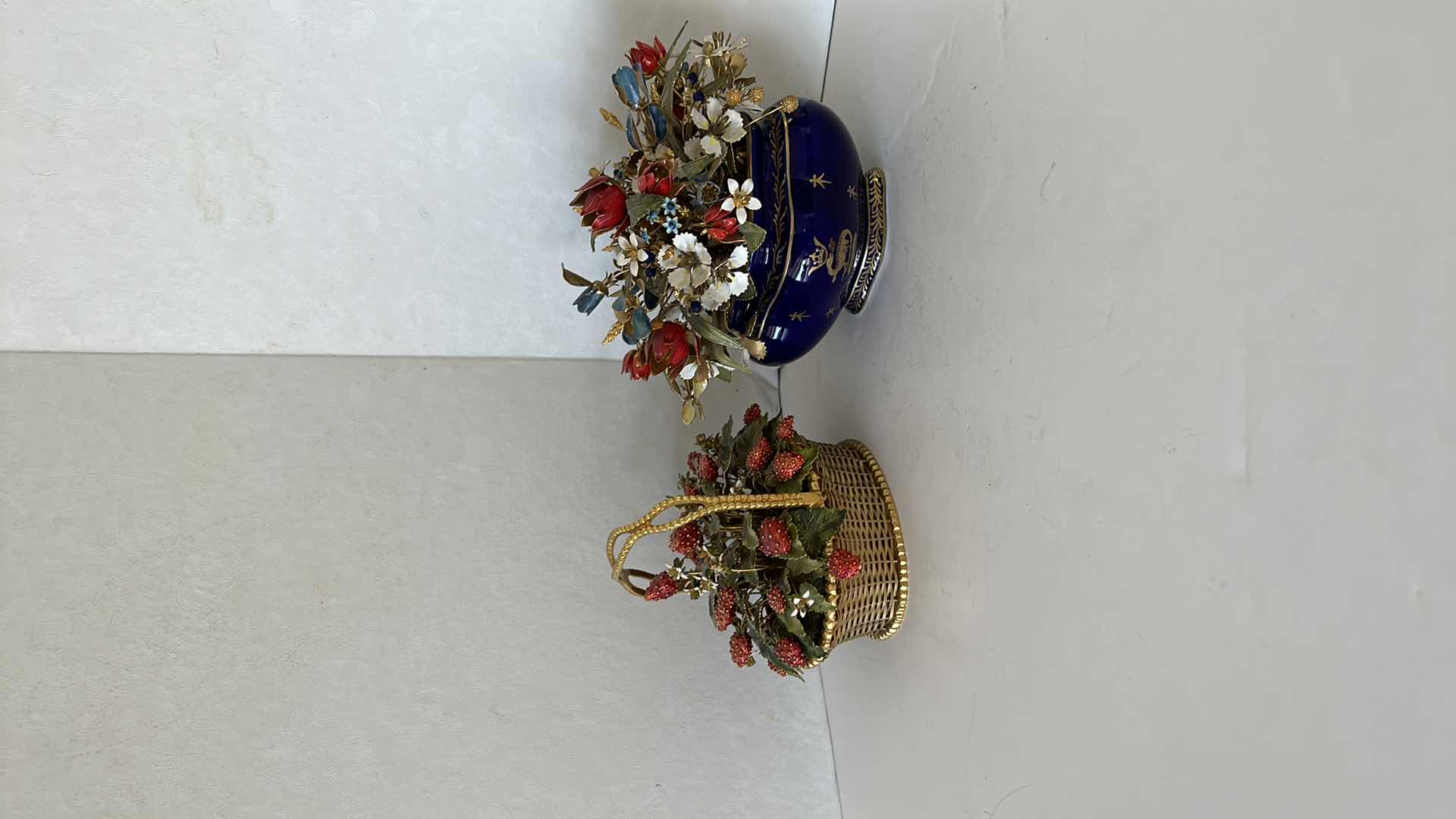 Photo 6 of 2- COLLECTIBLE METAL & PORCELAIN FLORAL ARRANGEMENTS