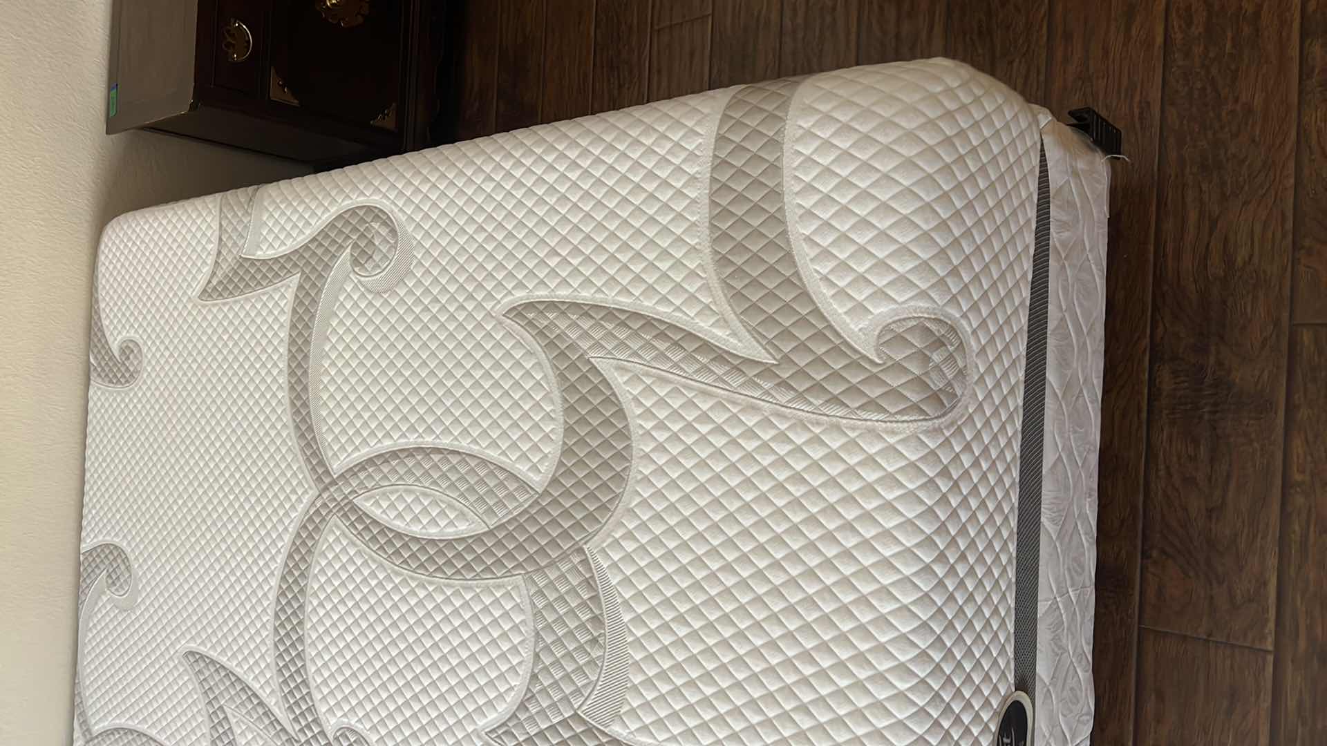 Photo 1 of QUEEN BEAUTYREST MEMORY FOAM PLUS MATTRESS SET W FRAME (EXCELLENT CONDITION)