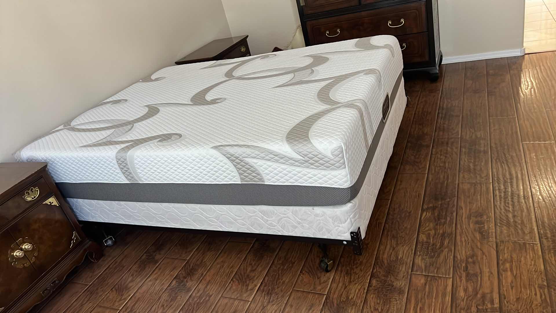 Photo 1 of QUEEN BEAUTYREST MEMORY FOAM PLUS MATTRESS SET W FRAME (EXCELLENT CONDITION)