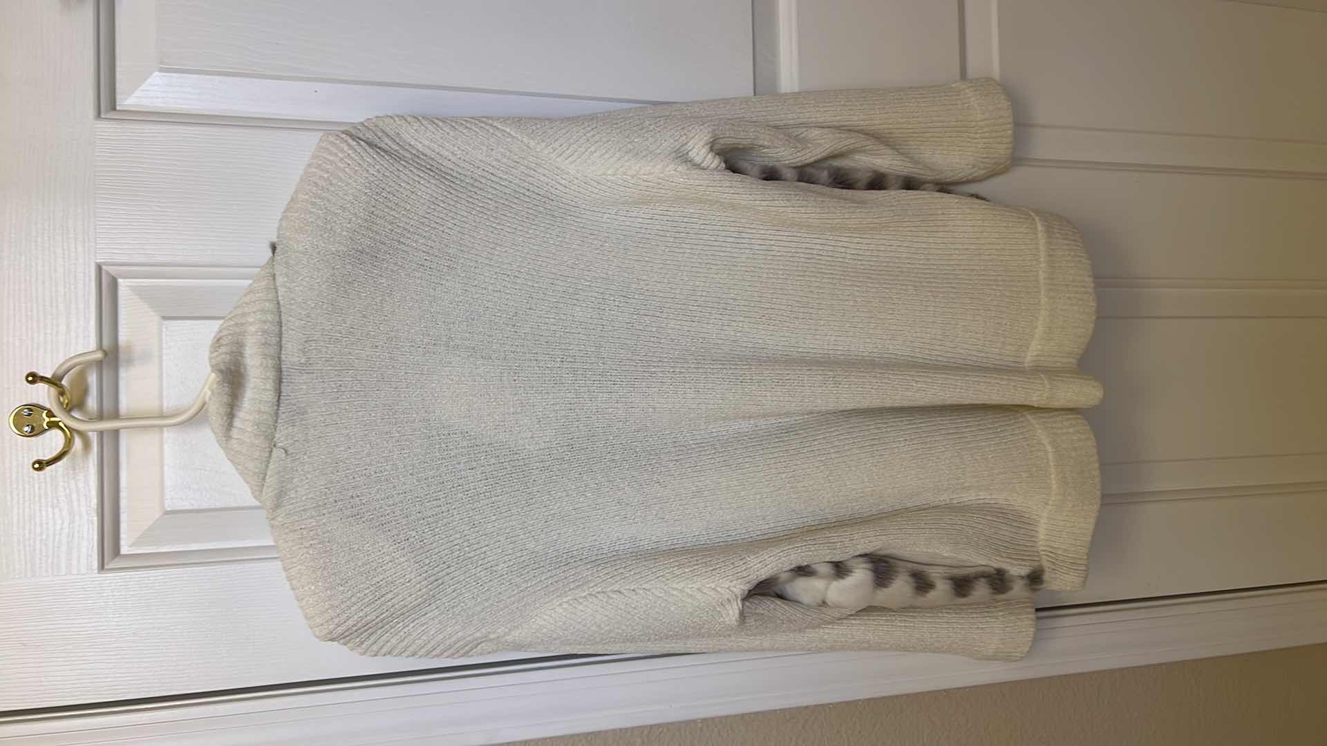 Photo 1 of LISA INTERNATIONAL LADIES IVORY SWEATER (XL)