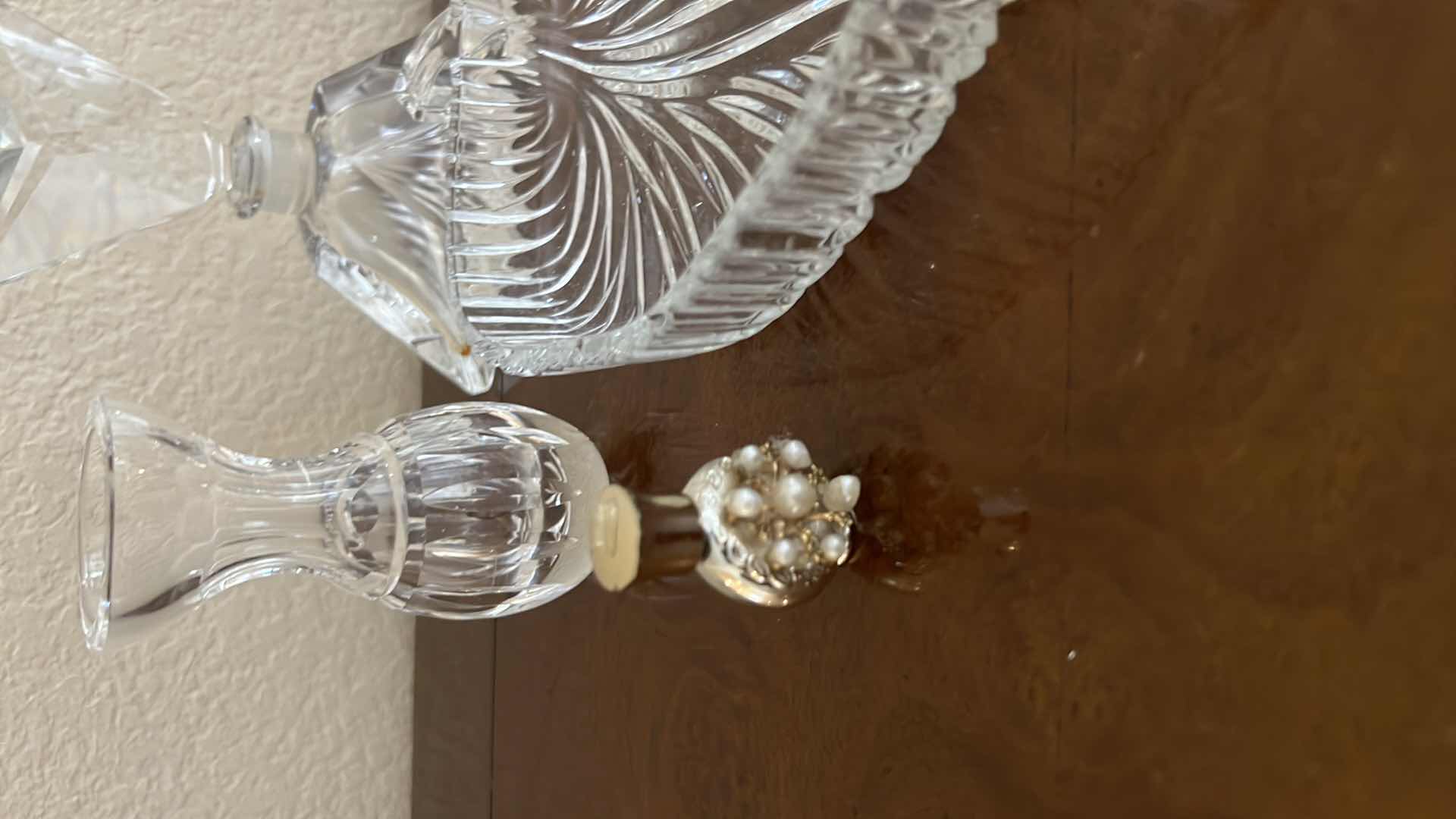 Photo 3 of 6- GLASS COLLECTIBLE’S (VASES, PERFUME BOTTLES, CANDY DISH & HEART PAPERWEIGHT)