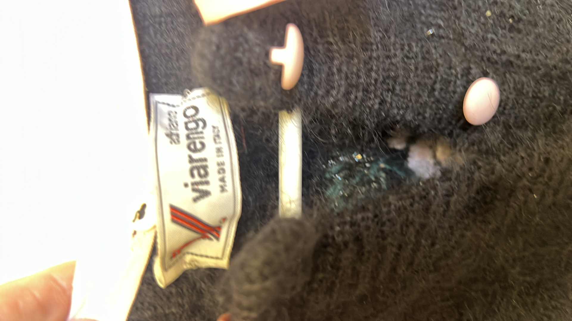 Photo 5 of VINTAGE ADRIANO VIARENGO MADE IN ITALY LADIES BLACK W PINK COLLAR SWEATER (L-XL)