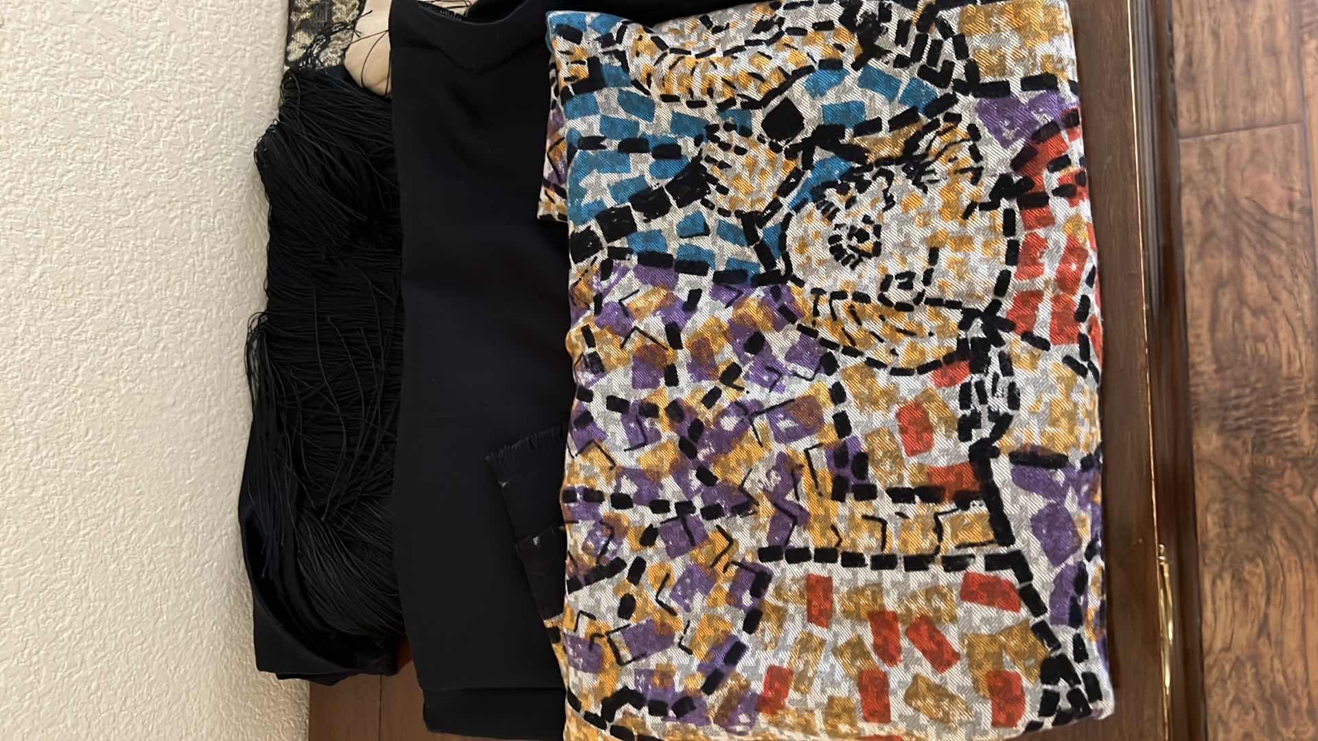 Photo 1 of 6-LADIES PASHMINA SCARVES