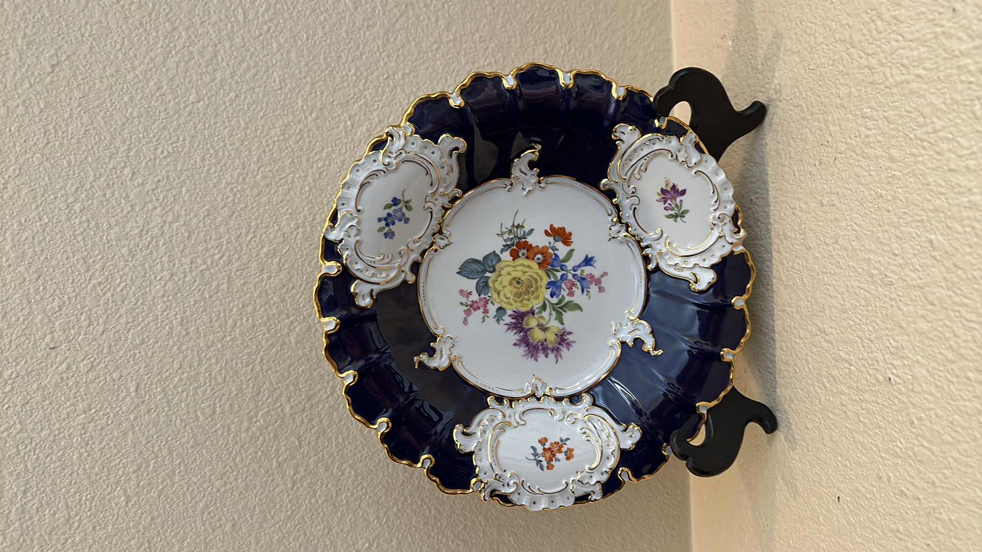 Photo 1 of COLLECTOR PLATE W HOLDER & TEACUP SET