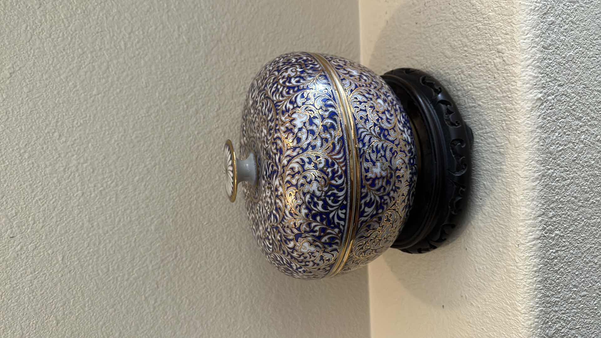 Photo 1 of COLLECTIBLE BLUE WHITE W GOLD TRIM PORCELAIN BOWL W LID ON WOOD STAND