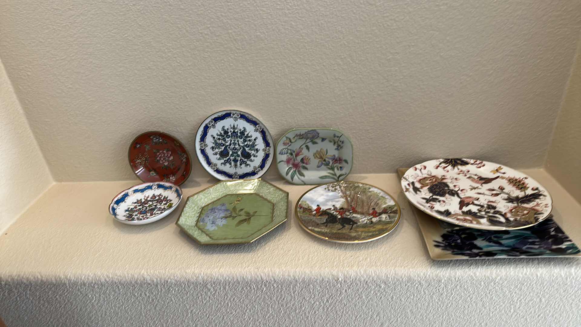 Photo 1 of 8-COLLLECTOR DISPLAY PLATES