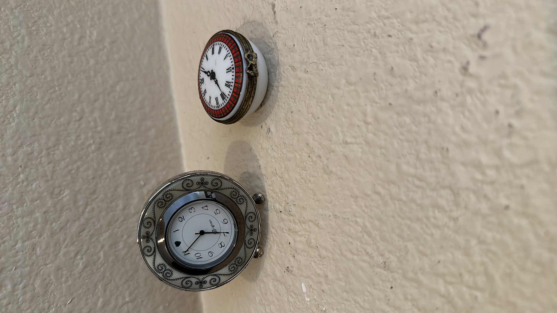 Photo 1 of 5-VINTAGE COLLECTOR CLOCKS