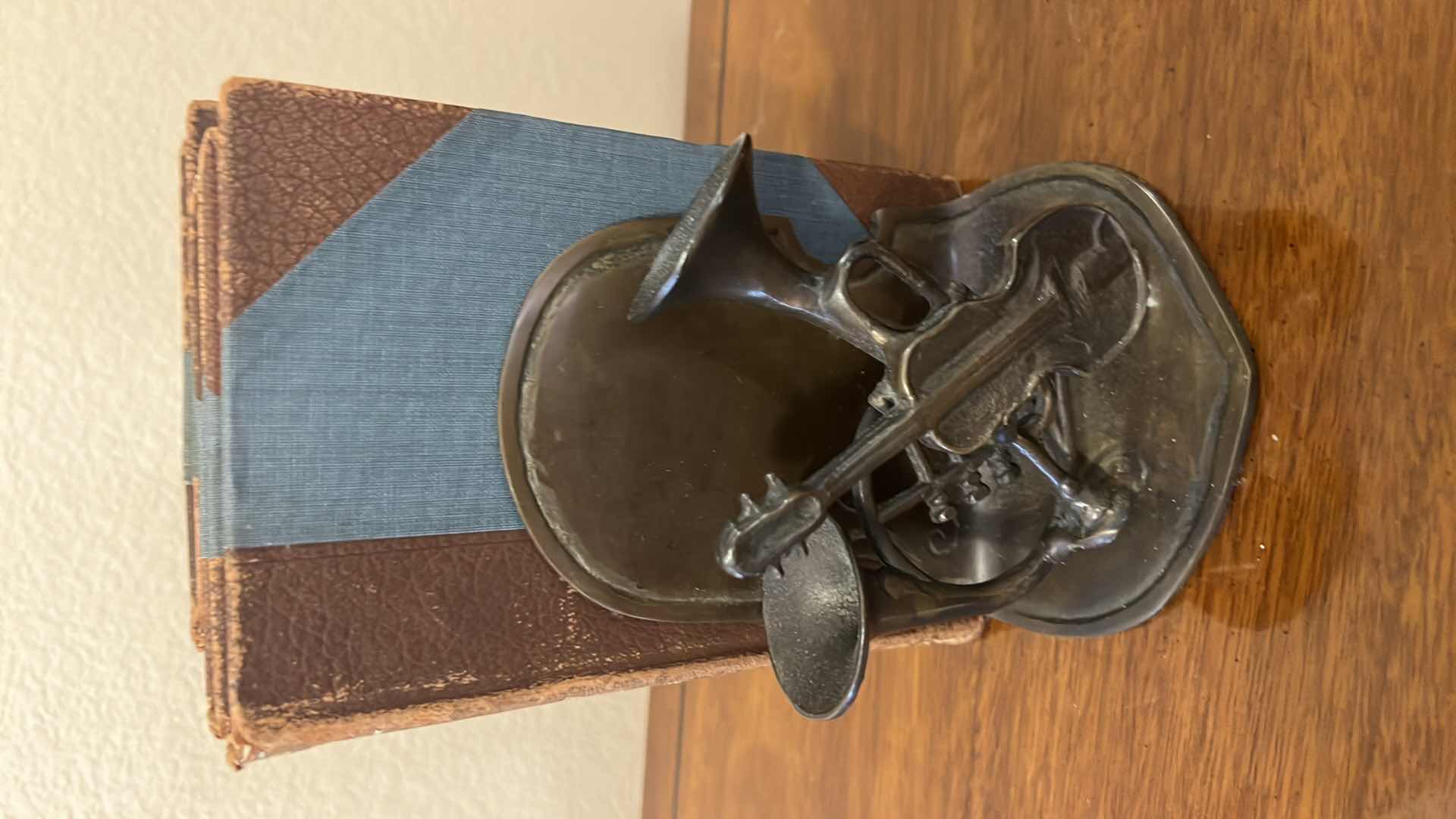 Photo 2 of METAL MUSICAL BOOKENDS W 3 BOOKS, WOOD HEAD STATUE