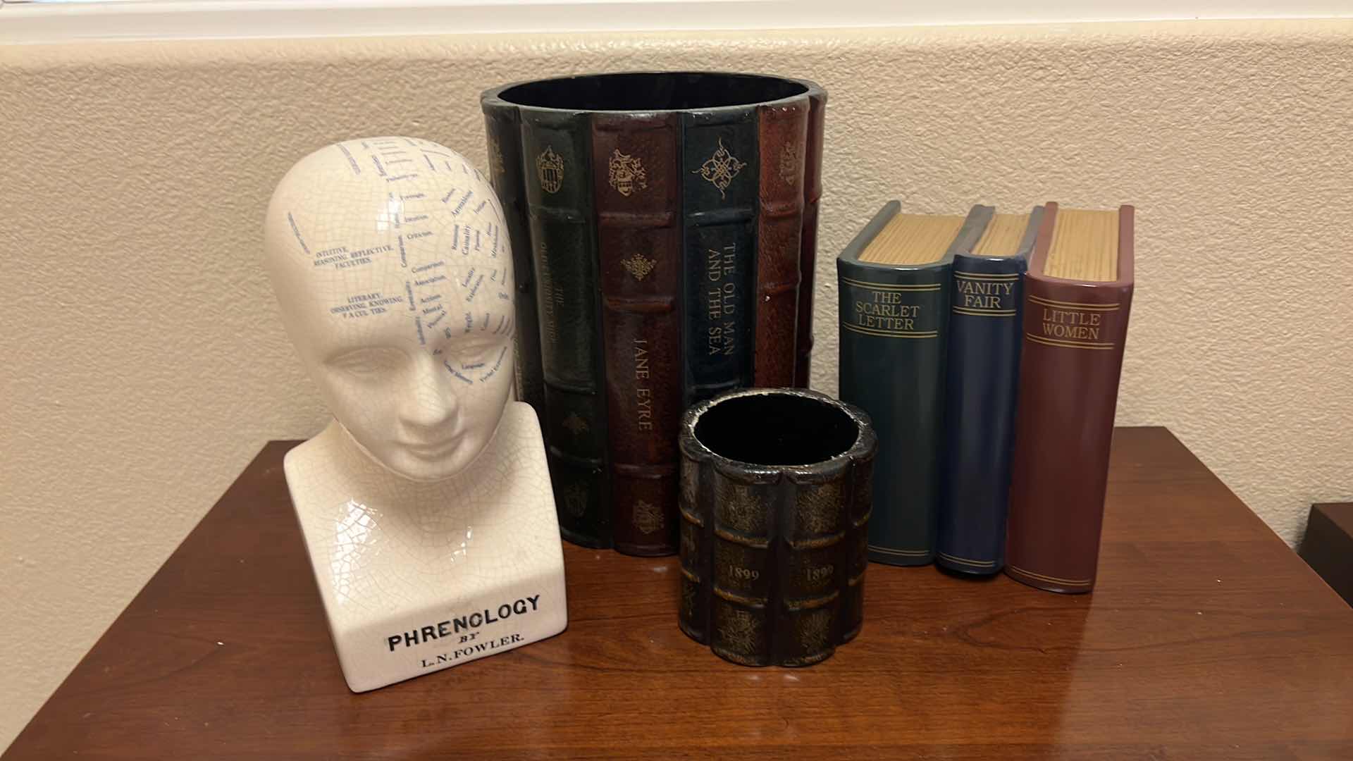 Photo 1 of 4-CERAMIC HOME DECORS