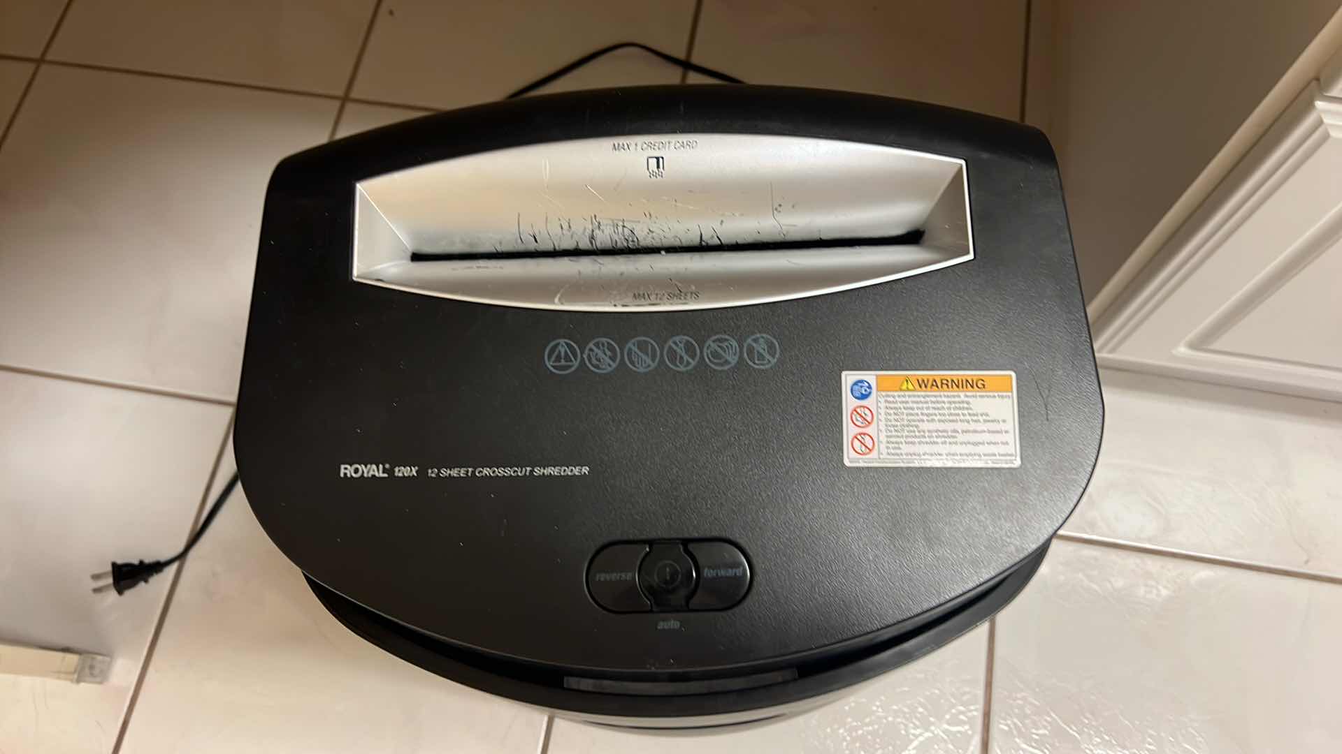 Photo 6 of ROYAL CROSSCUT PAPER-SHREDDER