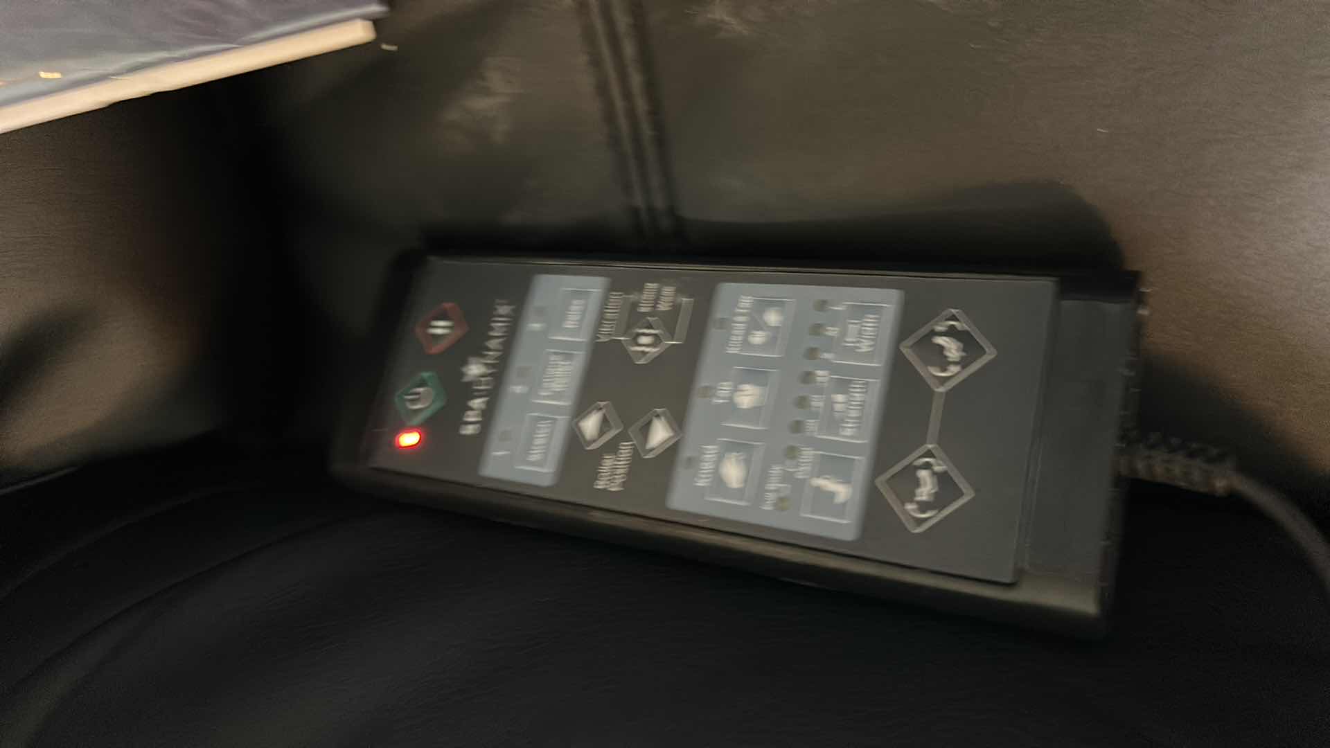 Photo 1 of SPA DYNAMIX REJUVIO MASSAGE CHAIR  (WORKS)