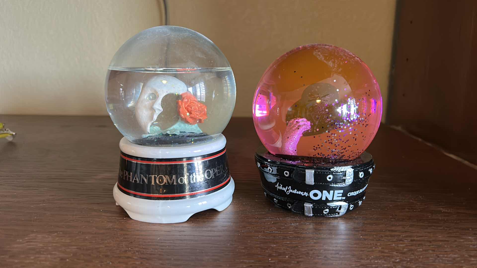 Photo 4 of 2 SNOW GLOBES - MICHAEL JACKSON AND PHANTOM OF THE OPERA