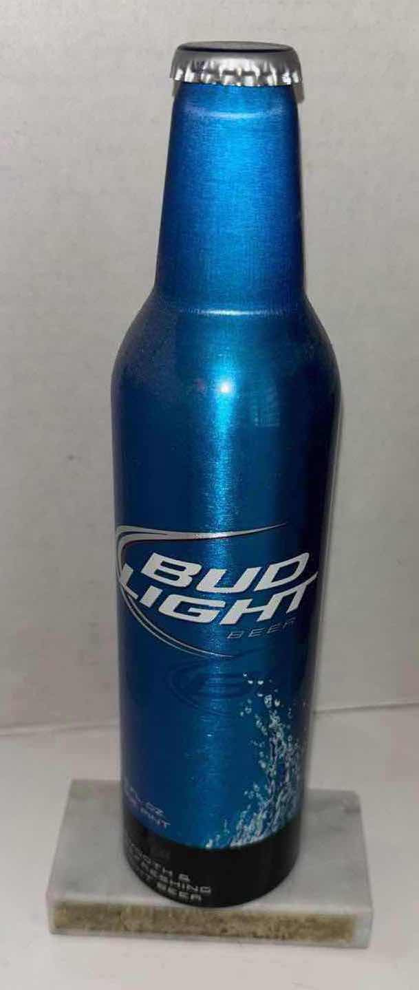 Photo 1 of BUDWEISER & HEINEKEN TAP HANDLES W BID LIGHT 2010 STANLEY CUP CHAMPIONS ALUMINUM BOTTLE