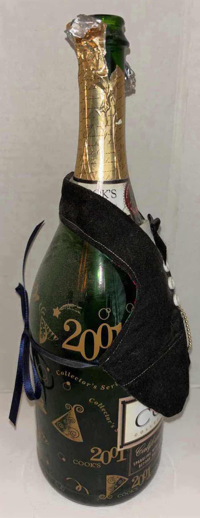 Photo 1 of COOKS 2001 CHAMPAGNE W TUXEDO BOTTLE COVER & COORS LIGHT BASEBALL GLASS PINT BOTTLE (EMPTY)
