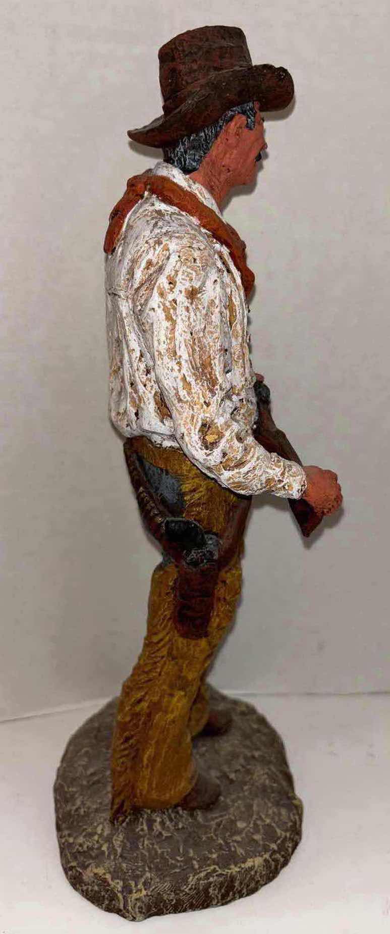 Photo 1 of VINTAGE D. MONFORT ORIGINAL WESTERN 15.5” SCULPTURE “RIFLEMAN” 1990