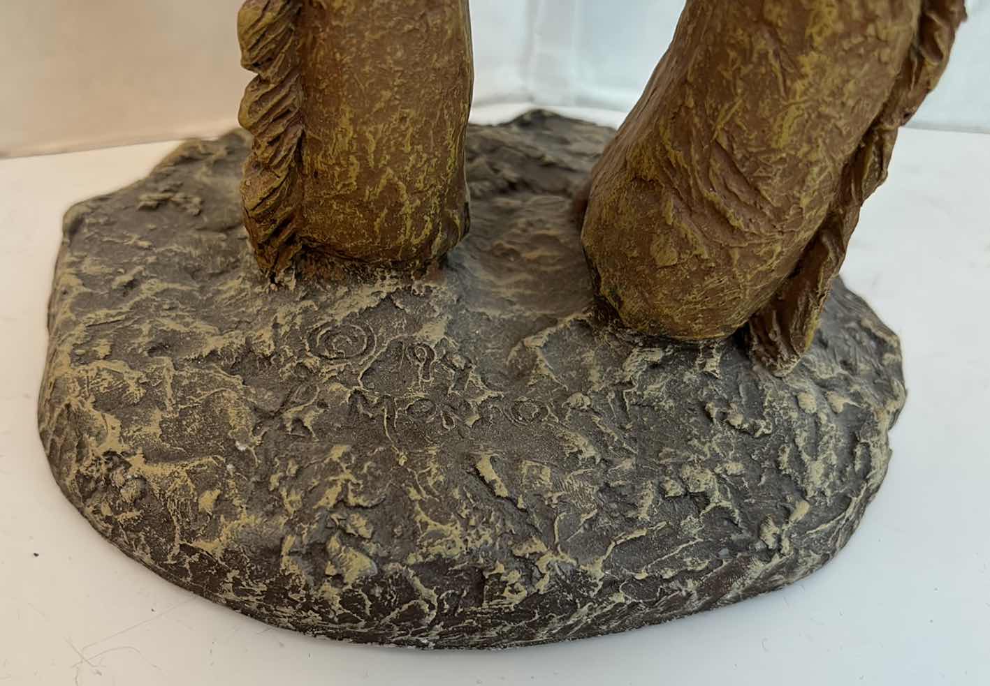 Photo 1 of VINTAGE D. MONFORT ORIGINAL WESTERN 15.5” SCULPTURE “RIFLEMAN” 1990