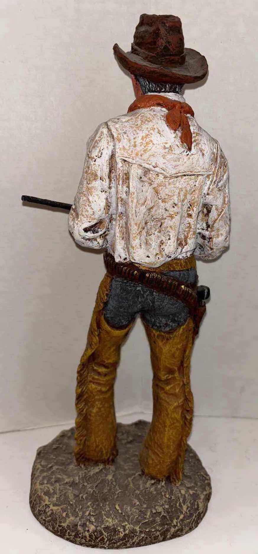 Photo 1 of VINTAGE D. MONFORT ORIGINAL WESTERN 15.5” SCULPTURE “RIFLEMAN” 1990