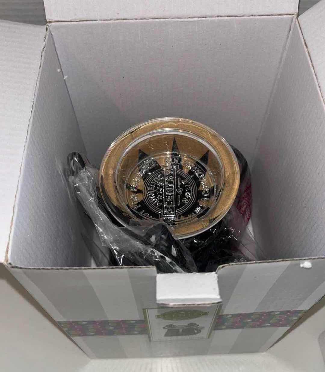 Photo 1 of NEW SCENTSY “VERY SUPERSTITIOUS” WAX WARMER BASE & WARMER DISH