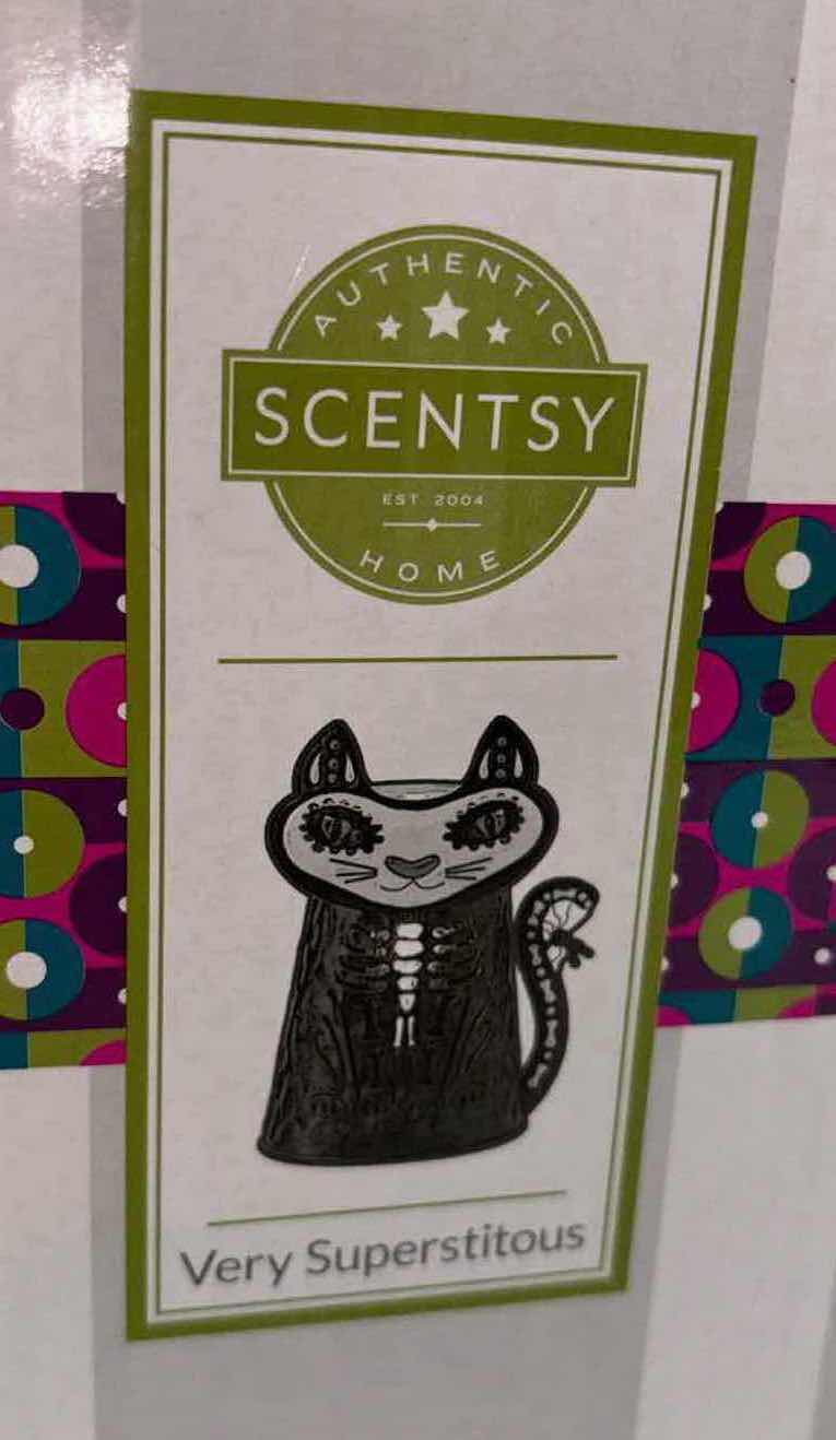 Photo 1 of NEW SCENTSY “VERY SUPERSTITIOUS” WAX WARMER BASE & WARMER DISH