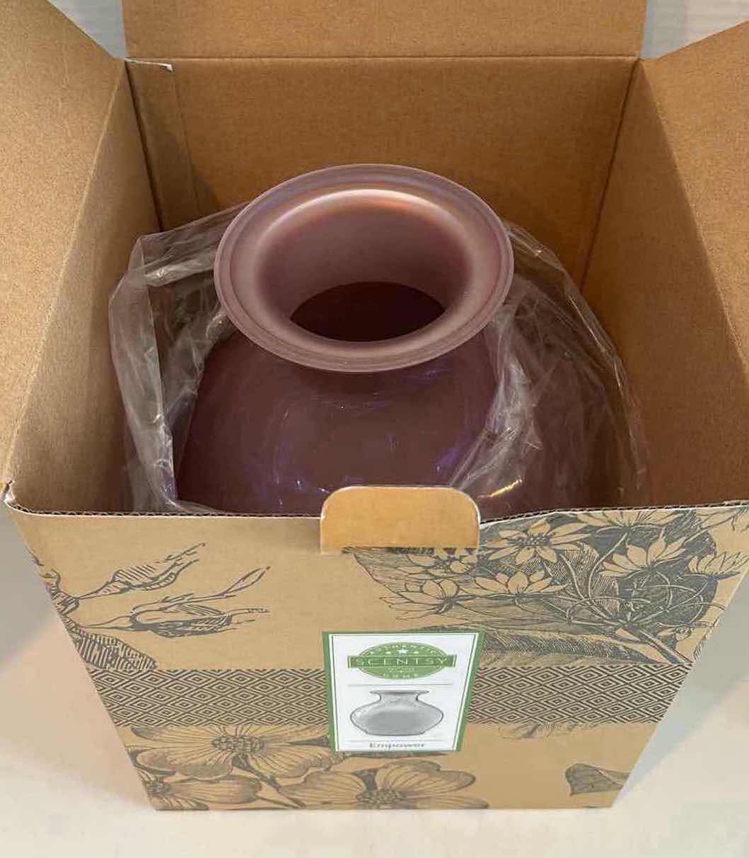 Photo 3 of NEW SCENTSY “EMPOWER” DIFFUSER SHADE (SHADE ONLY)