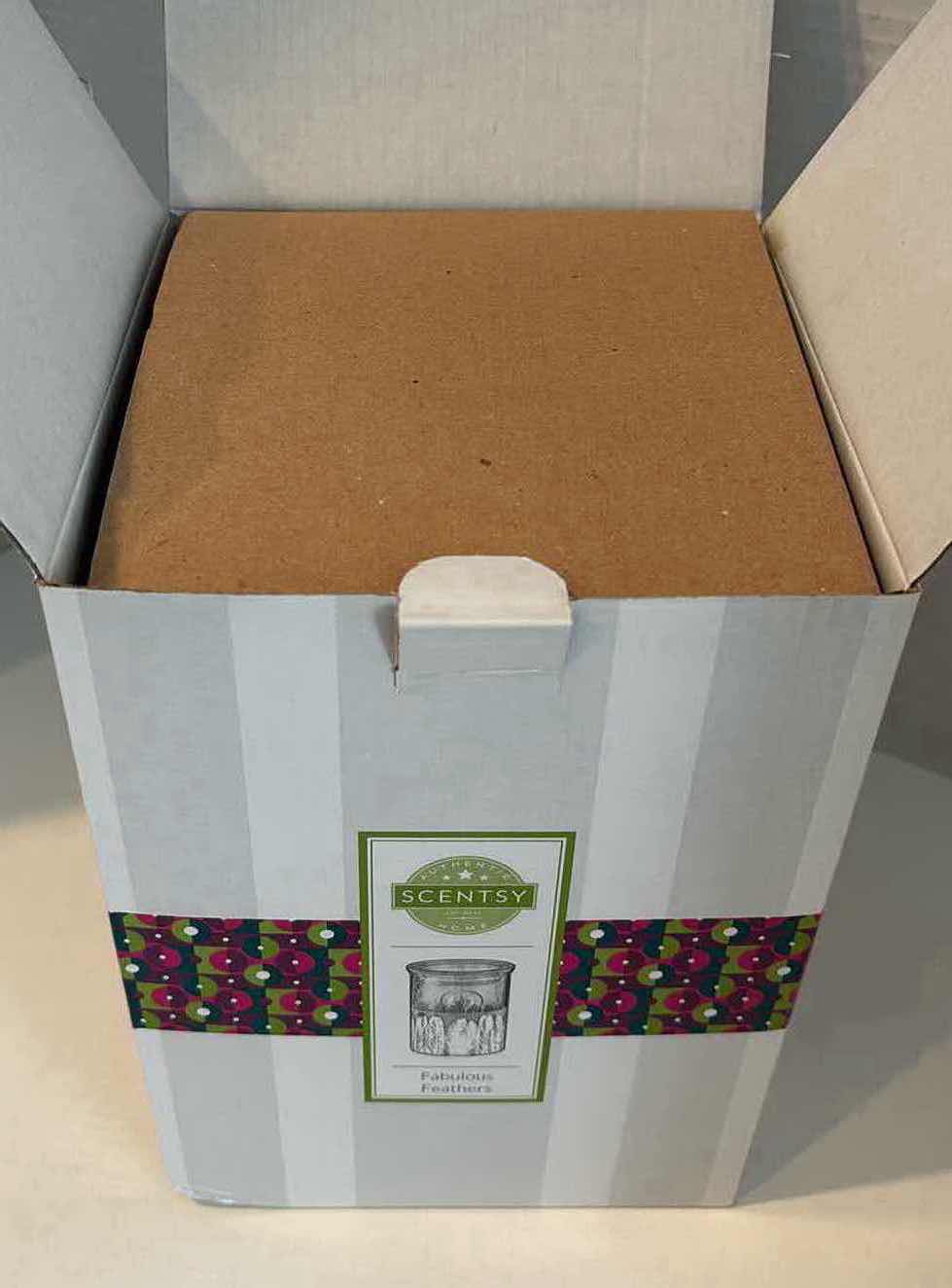 Photo 1 of SCENTSY “FABULOUS FEATHERS” WAX WARMER BASE, WARMER DISH & 25 WATT BULB