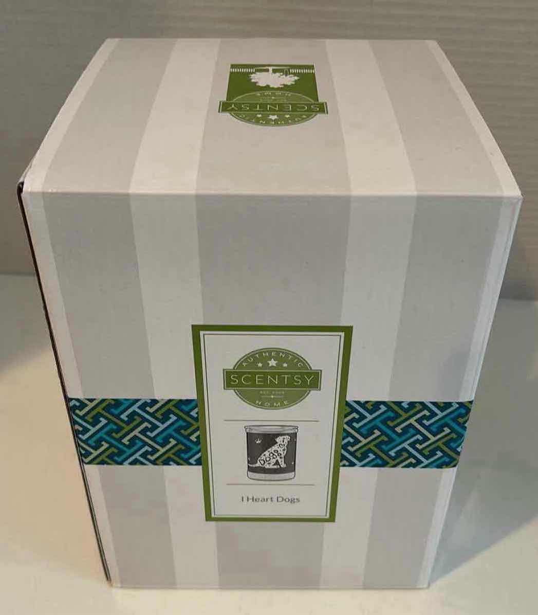 Photo 1 of SCENTSY “I HEART DOGS” WAX WARMER SHADE, TRIVET, WARMER DISH & 25 WATT BULB