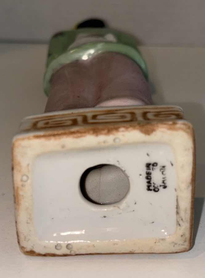 Photo 1 of ANTIQUE OCCUPIED JAPAN PORCELAIN ORIENTAL MEN AND WOMEN FIGURINES (TALLEST 9.75”)