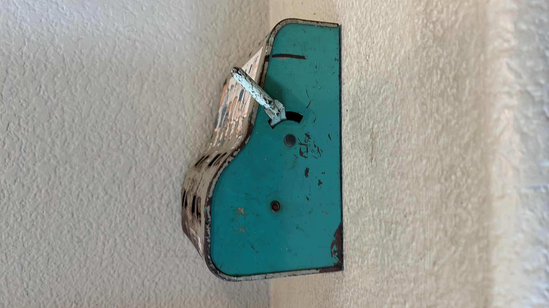 Photo 1 of 1940’s VINTAGE SEE AND SPELL METAL TOY