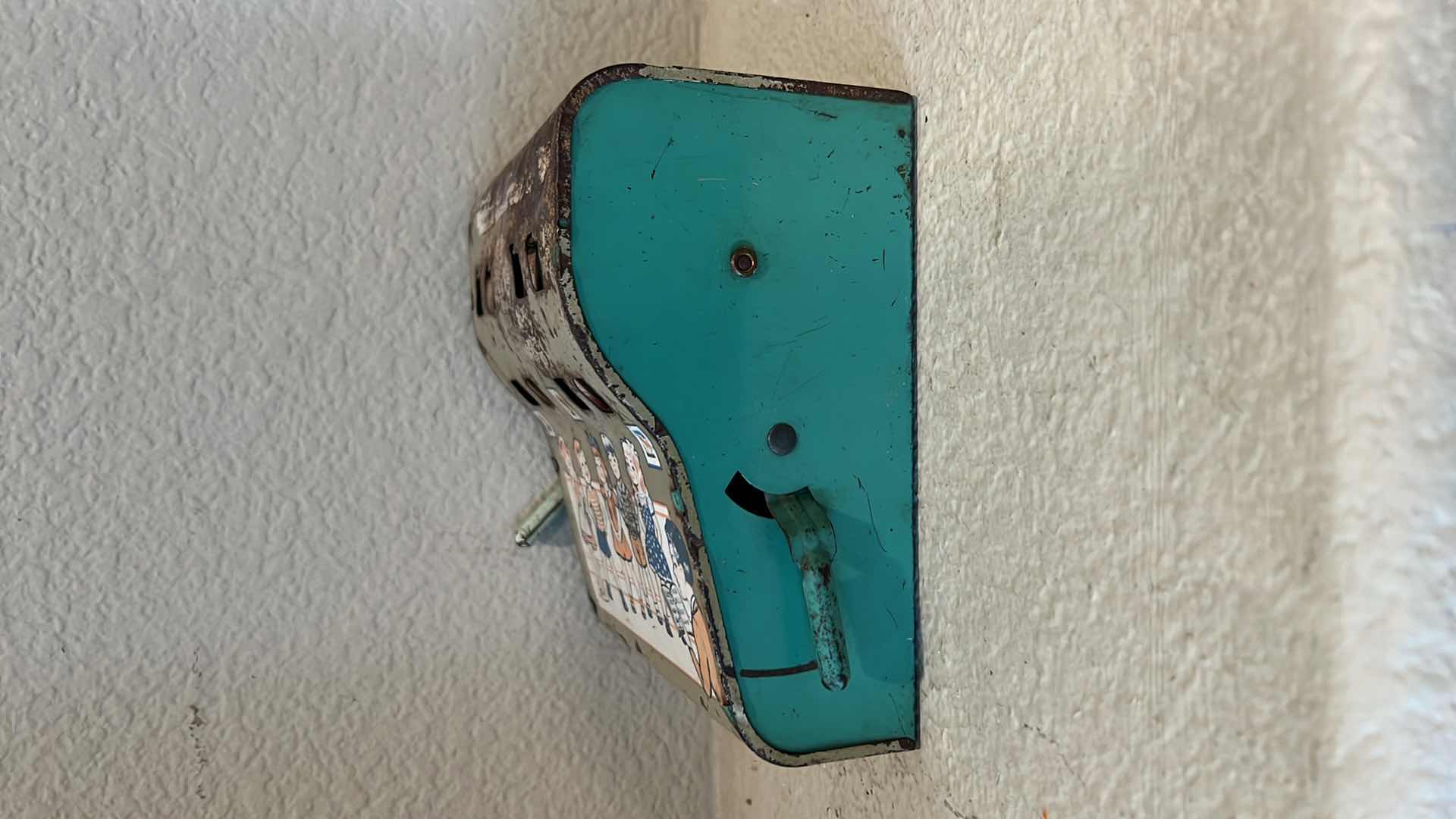 Photo 1 of 1940’s VINTAGE SEE AND SPELL METAL TOY