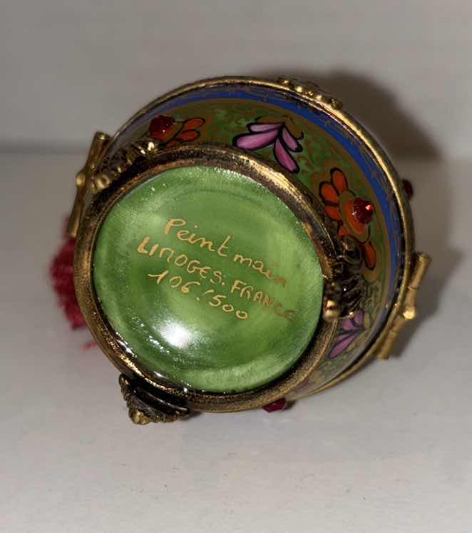 Photo 1 of ANTIQUE PEINT MAIN LINOGES, FRANCE 3” FABERGE SOUVENIR EGG (EMPTY)