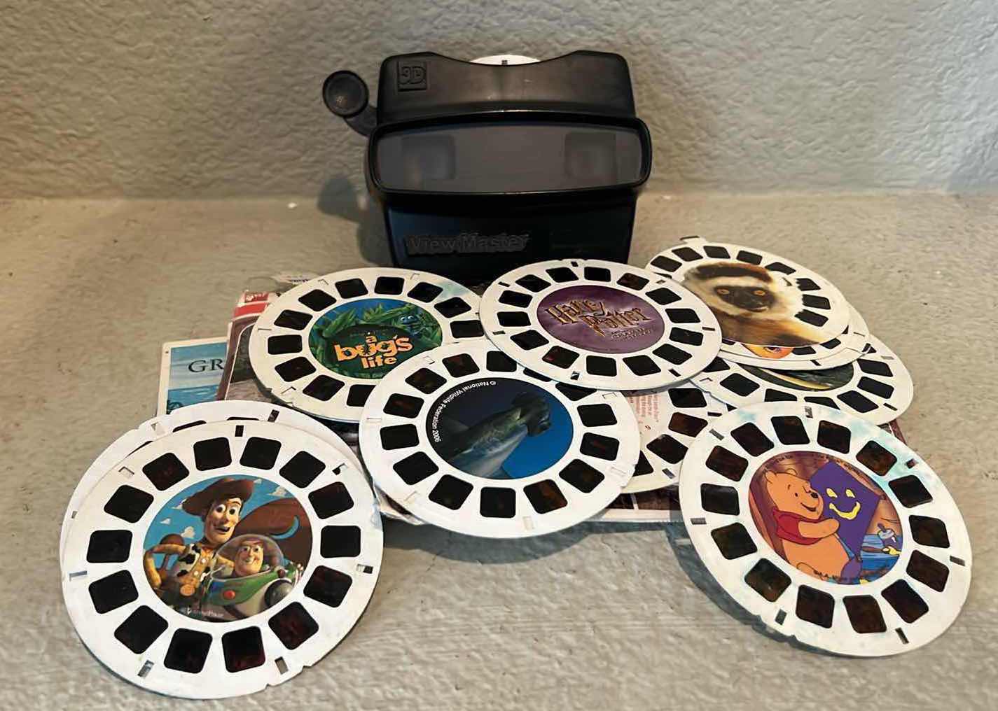 Photo 1 of VIEW MASTER W VIEWERS