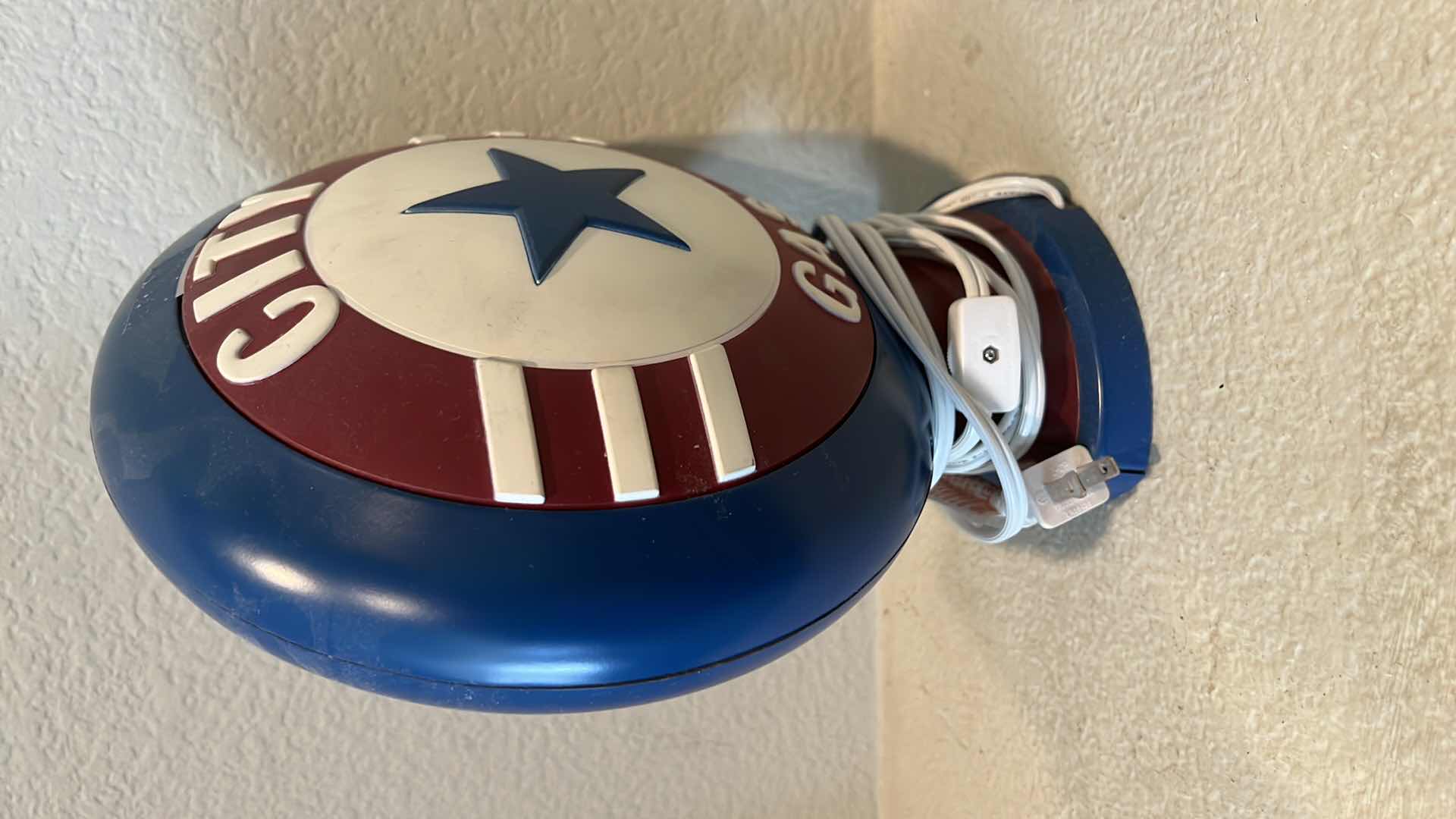 Photo 1 of 10" ROUND  CITY GAS GLOBE AMERICAN MULTICOLOR ELECTRIC TABLE LIGHT  H12”