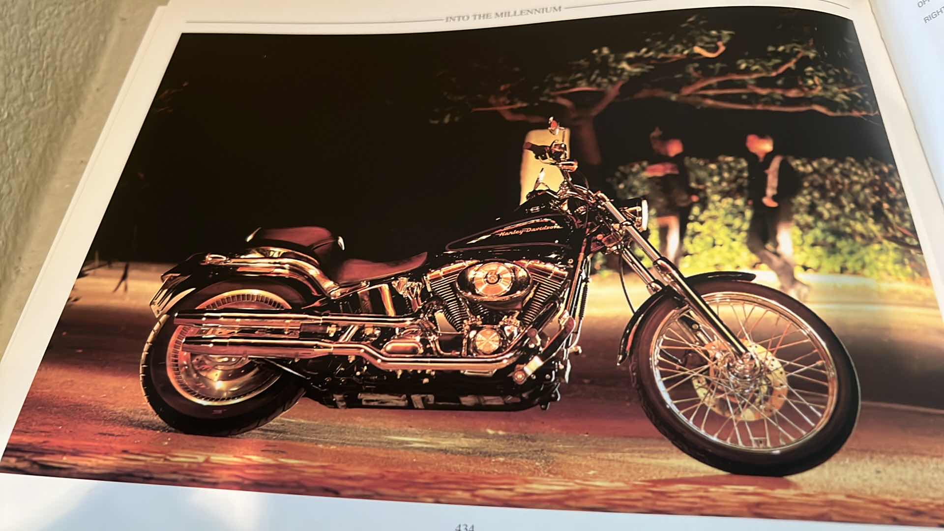Photo 1 of THE ENCYCLOPEDIA OF THE HARLEY-DAVIDSON
