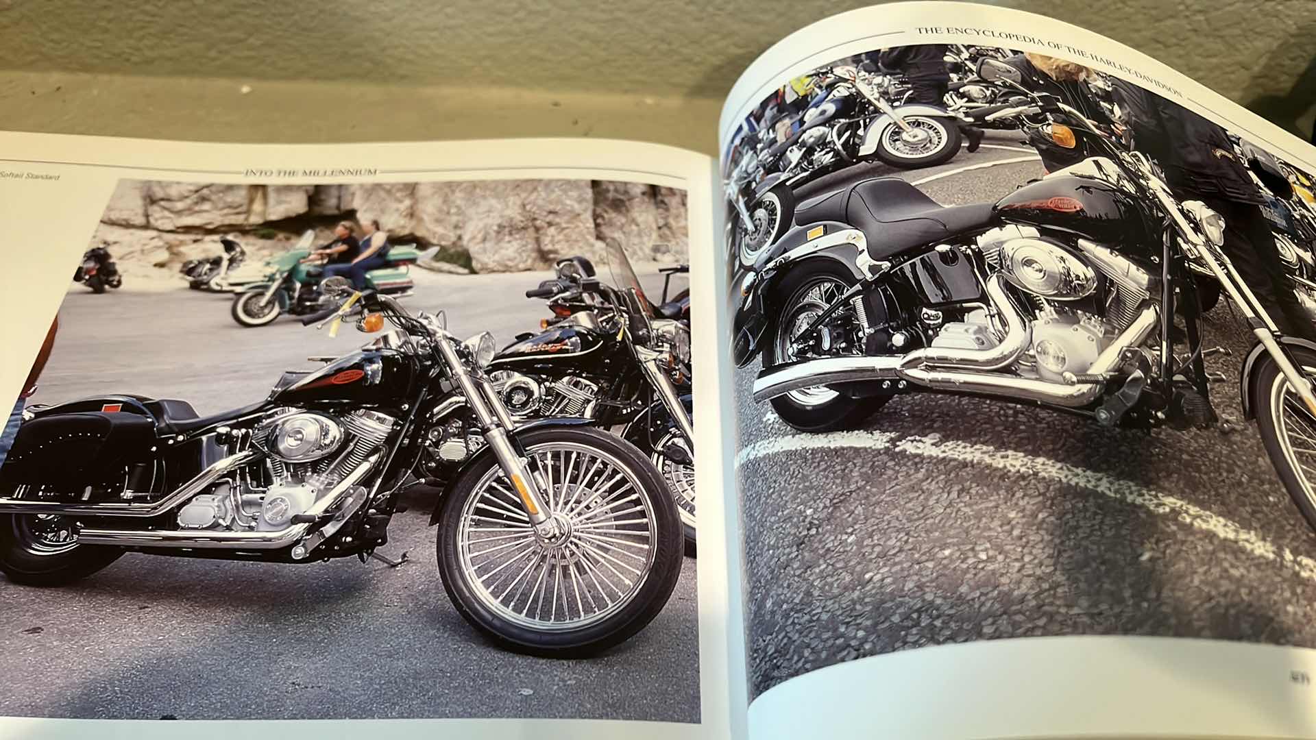 Photo 1 of THE ENCYCLOPEDIA OF THE HARLEY-DAVIDSON