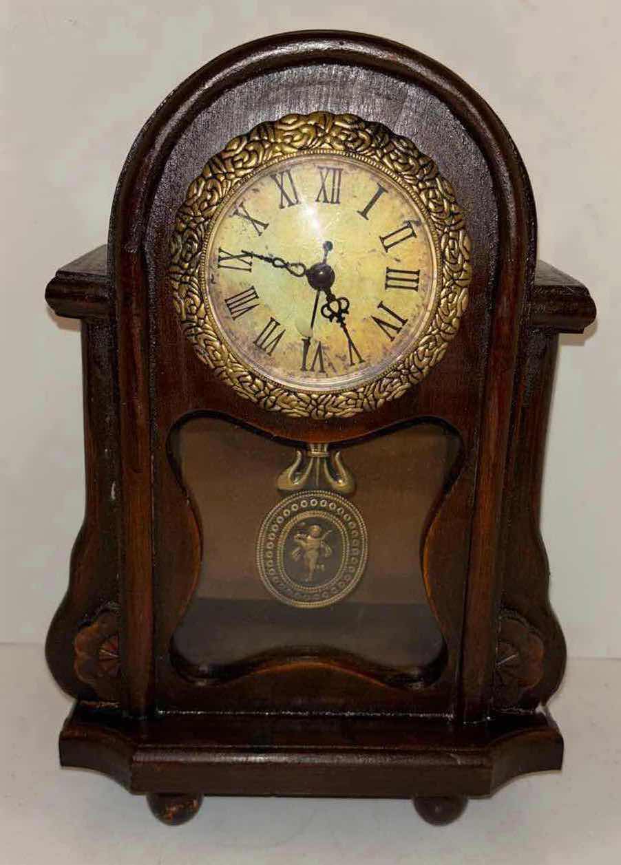 Photo 1 of ANTIQUE STYLE CLOCK 4” x 7.5” H10.5”
