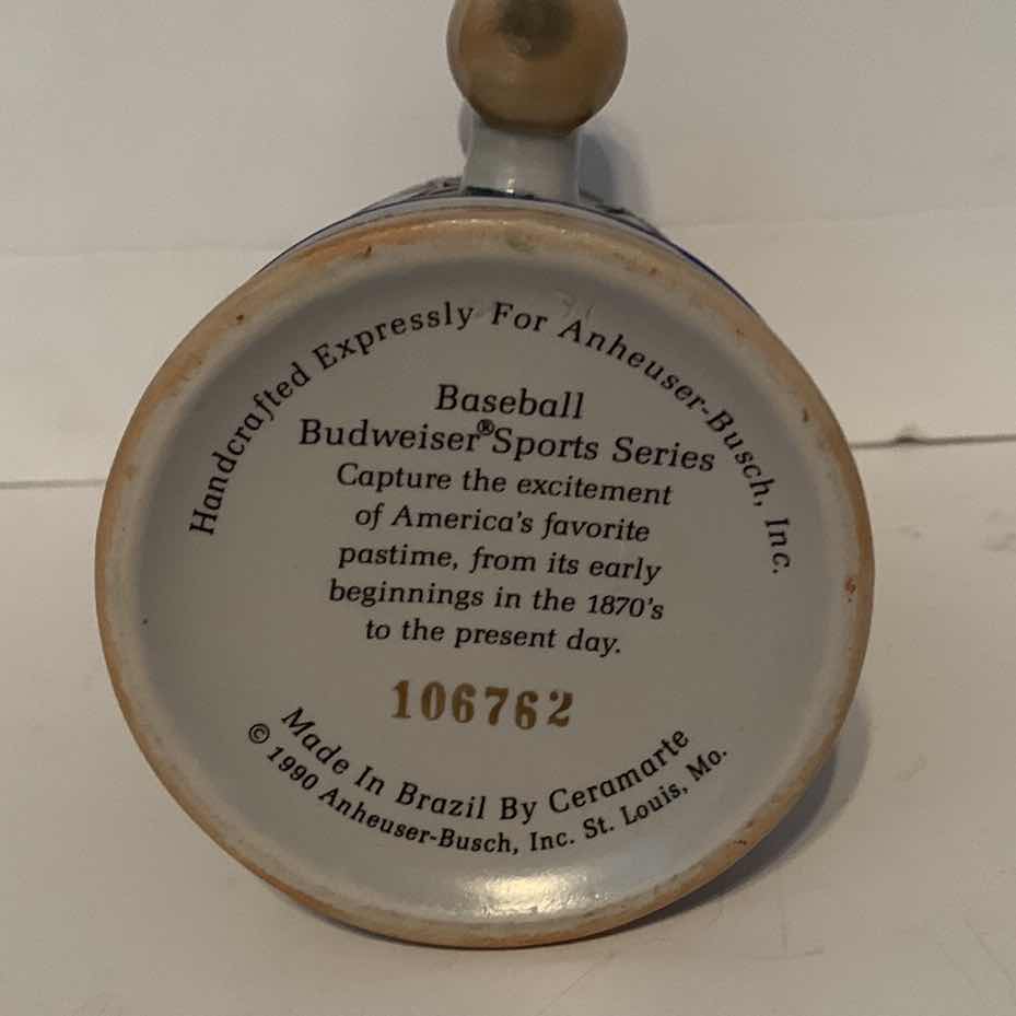 Photo 1 of BUDWEISER MLB BASEBALL SPORTS SERIES COLLECTABLE MUG