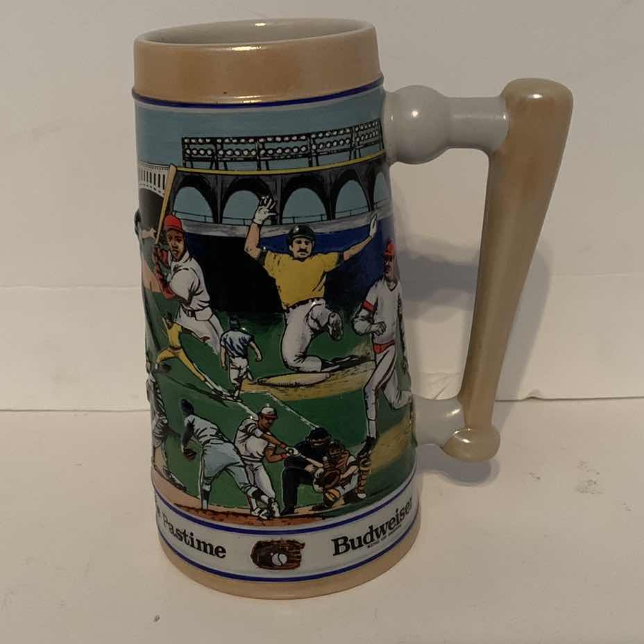 Photo 2 of BUDWEISER MLB BASEBALL SPORTS SERIES COLLECTABLE MUG