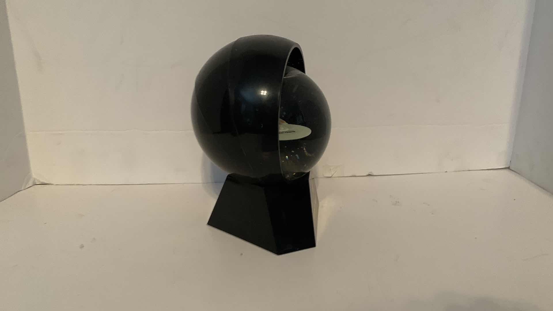 Photo 1 of STAR TREK NEXT GENERATION SPARKLE GLOBE 6 1/2” TALL AND ORIGINAL TREK WITH NO WATER