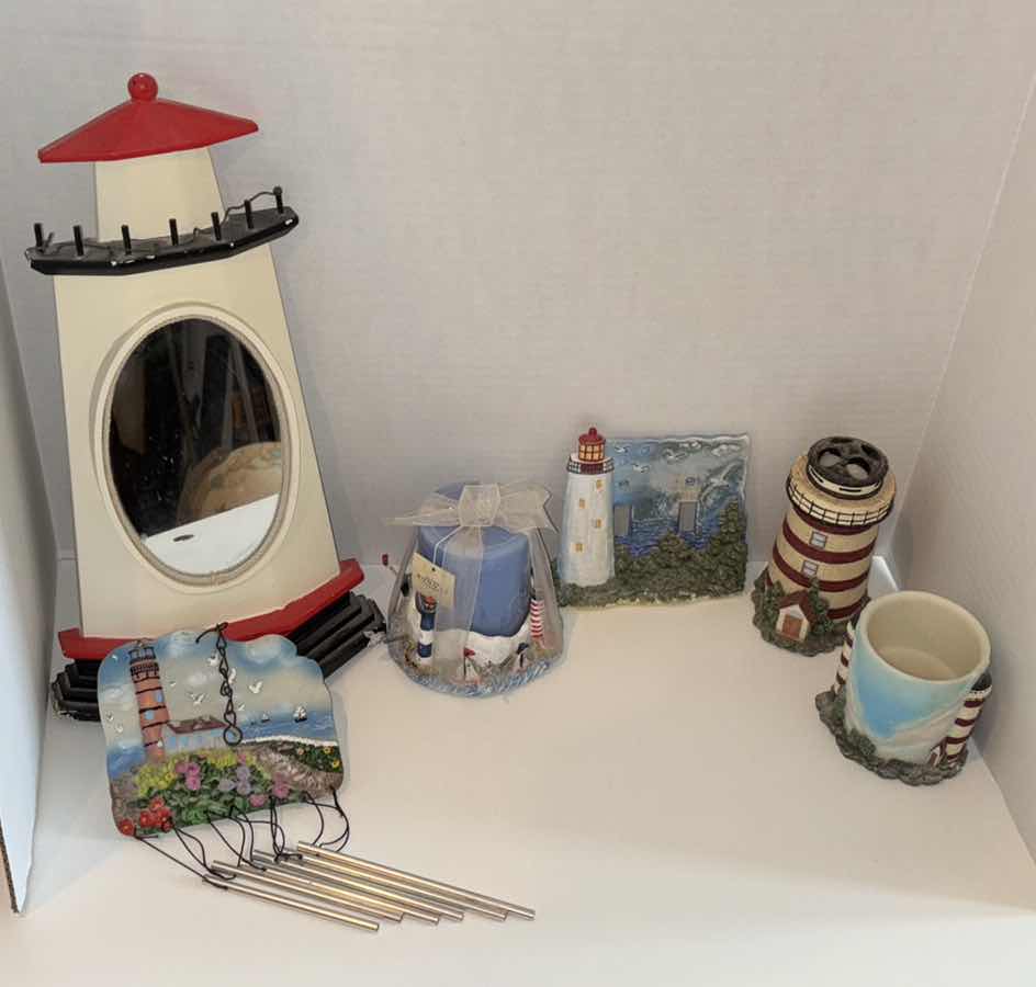 Photo 1 of LIGHTHOUSE BATHROOM DECOR (6 PCS)